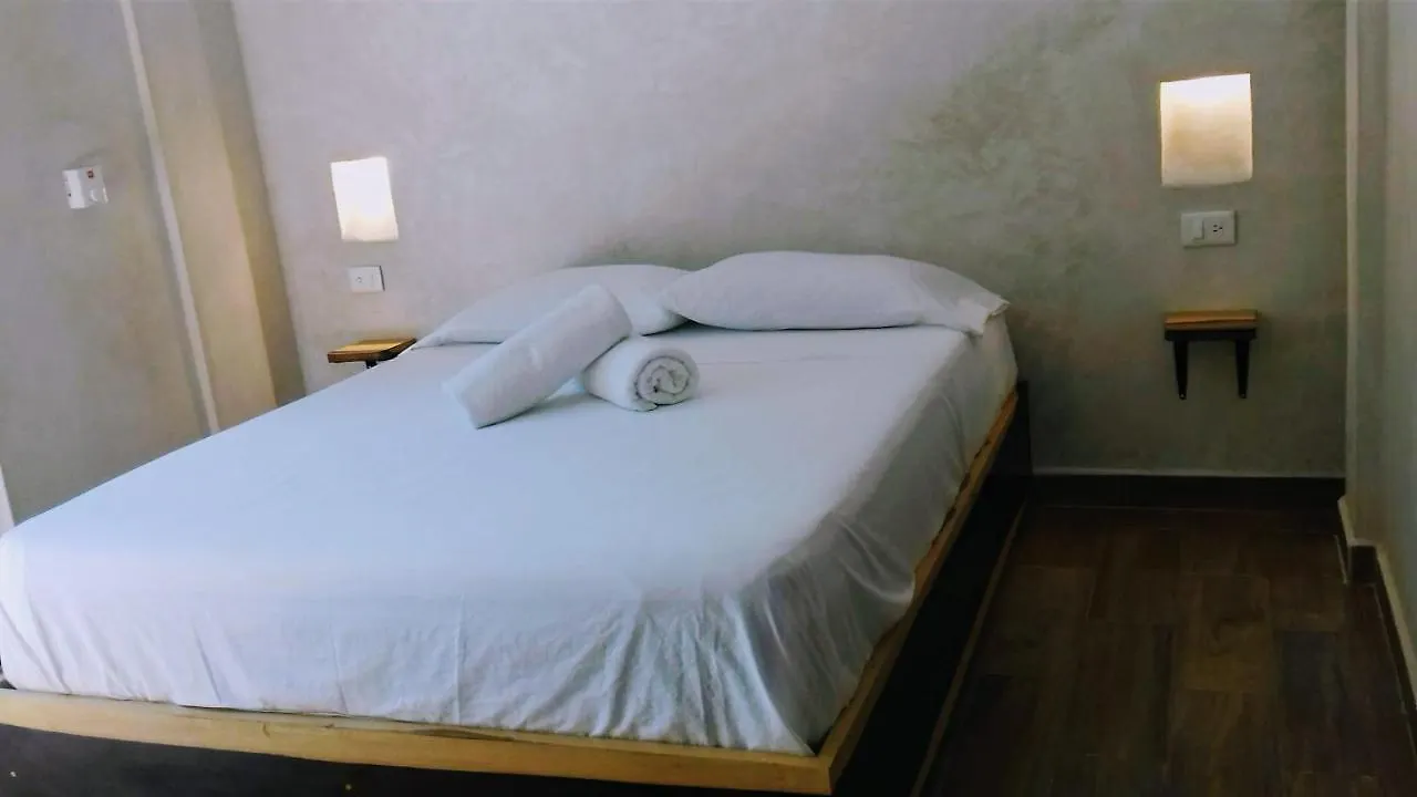 *** Bed & Breakfast Tooj Cheel Lodge Tulum Mexico