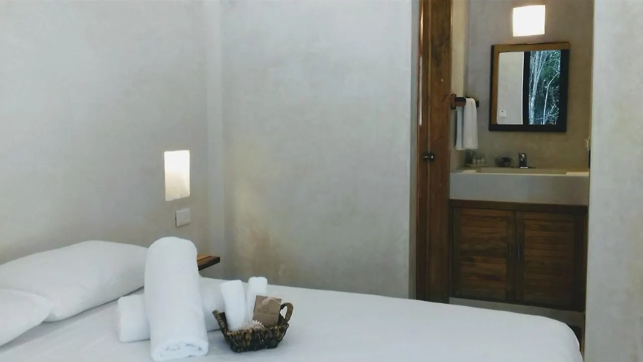 Bed & Breakfast Tooj Cheel Lodge Tulum