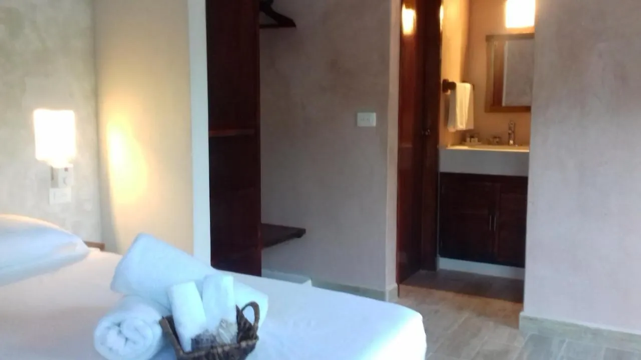 Bed & Breakfast Tooj Cheel Lodge Tulum