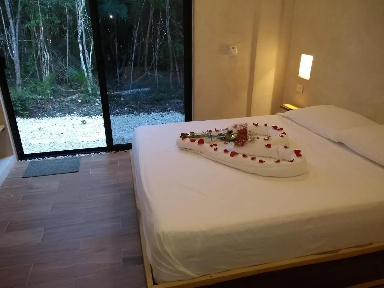 Tooj Cheel Lodge Tulum Bed & Breakfast