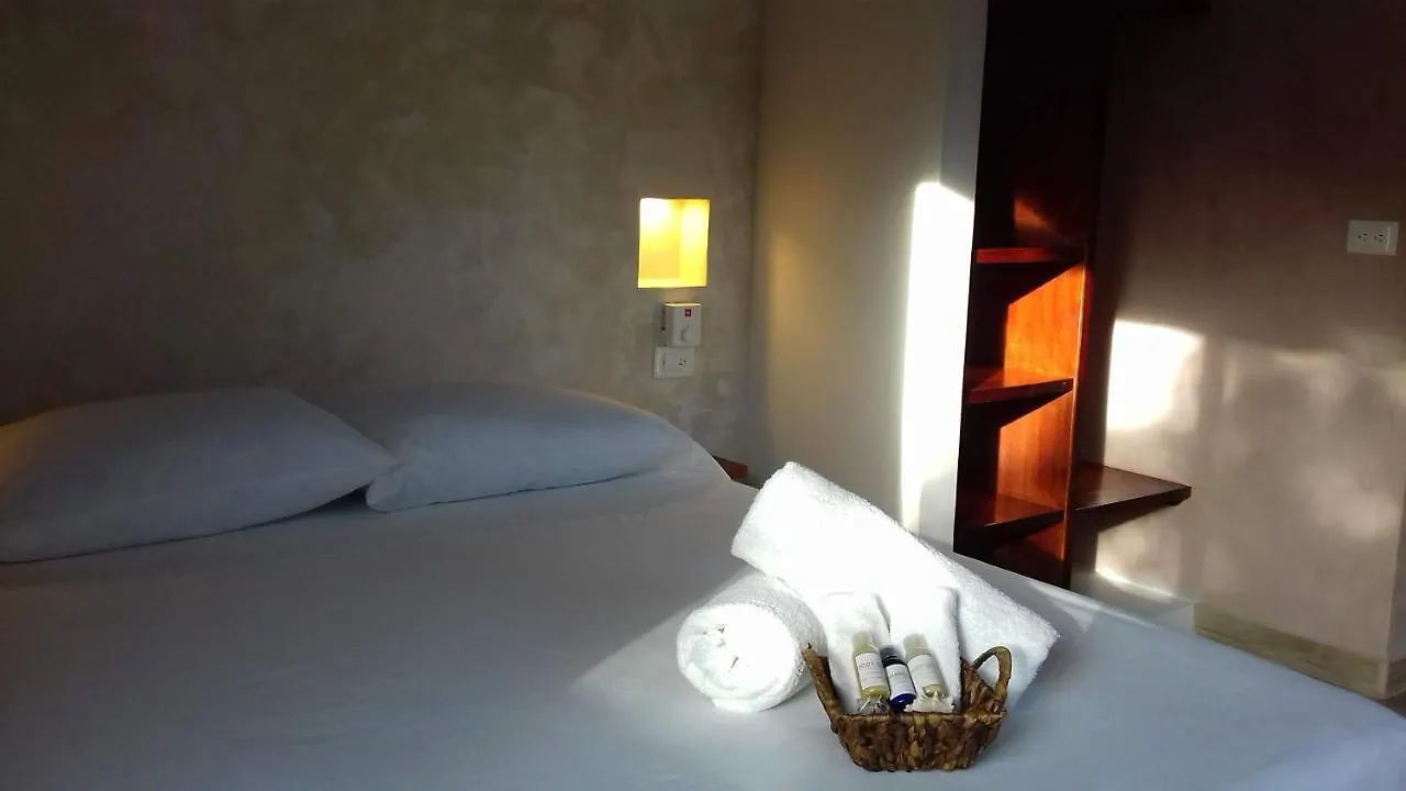 Tooj Cheel Lodge Tulum Bed & Breakfast