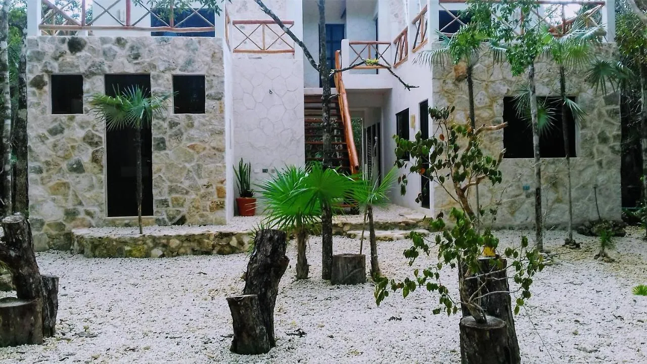 *** Bed & Breakfast Tooj Cheel Lodge Tulum Mexiko
