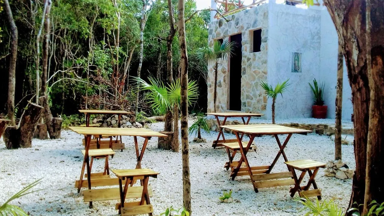 Bed & Breakfast Tooj Cheel Lodge Tulum